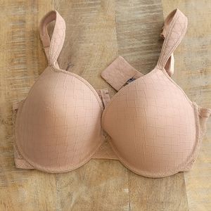 38D NWOT Izod bra
